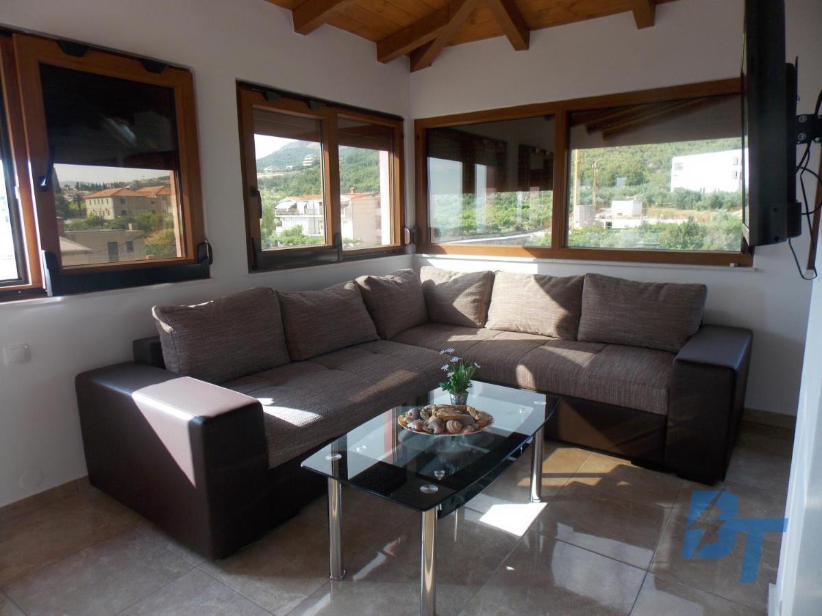 Villa Nives Holiday Apartment Rentals بودْسْتغانا المظهر الخارجي الصورة